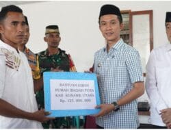 Safari Ramadan di Kecamatan Landawe, Pemda Konut Serahkan Bantuan Untuk Rumah Ibadah Pura dan Pengaben Masal Umat Hindu