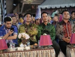 Kenakan Tenun Khas Konasara, Bupati Konawe Utara Hadiri Malam Ramah Tamah HUT ke-194 Kota Kendari
