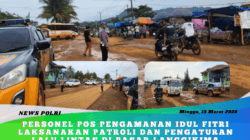 Personel Pos Pengamanan Idul Fitri Laksanakan Patroli dan Pengaturan Lalu Lintas di Pasar Langgikima