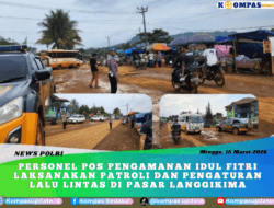 Personel Pos Pengamanan Idul Fitri Laksanakan Patroli dan Pengaturan Lalu Lintas di Pasar Langgikima